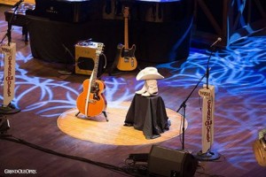 Dickens-opry stage